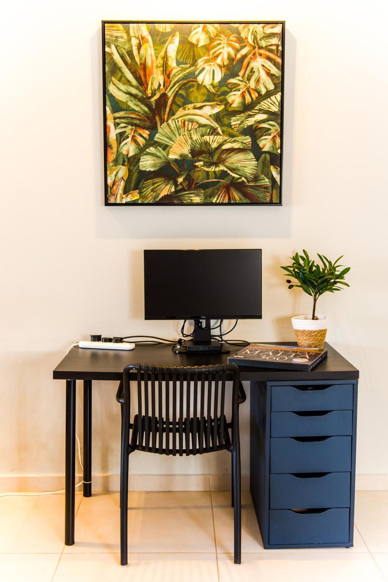 Mediterranean Abode - Spacious Apartment In Swieqi Is-Swieqi Esterno foto